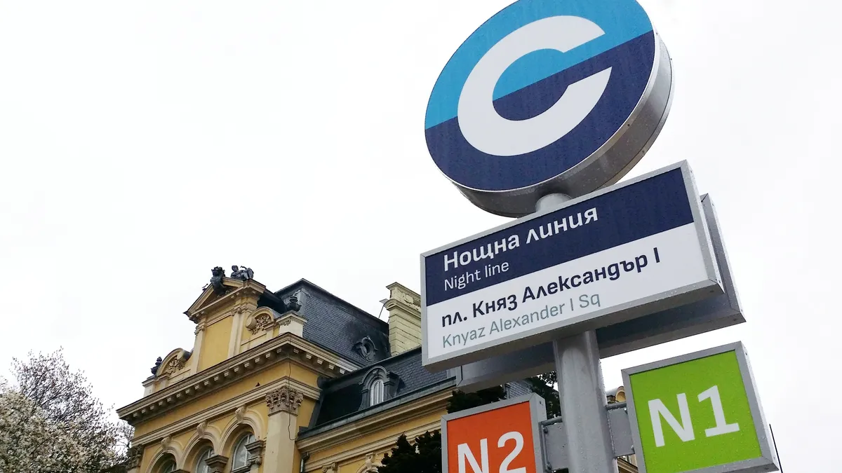 Нощният градски транспорт в София остава