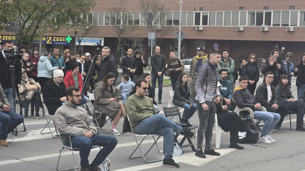 Ново „Народно събрание“ устроиха протестиращи пред парламента в Скопие 