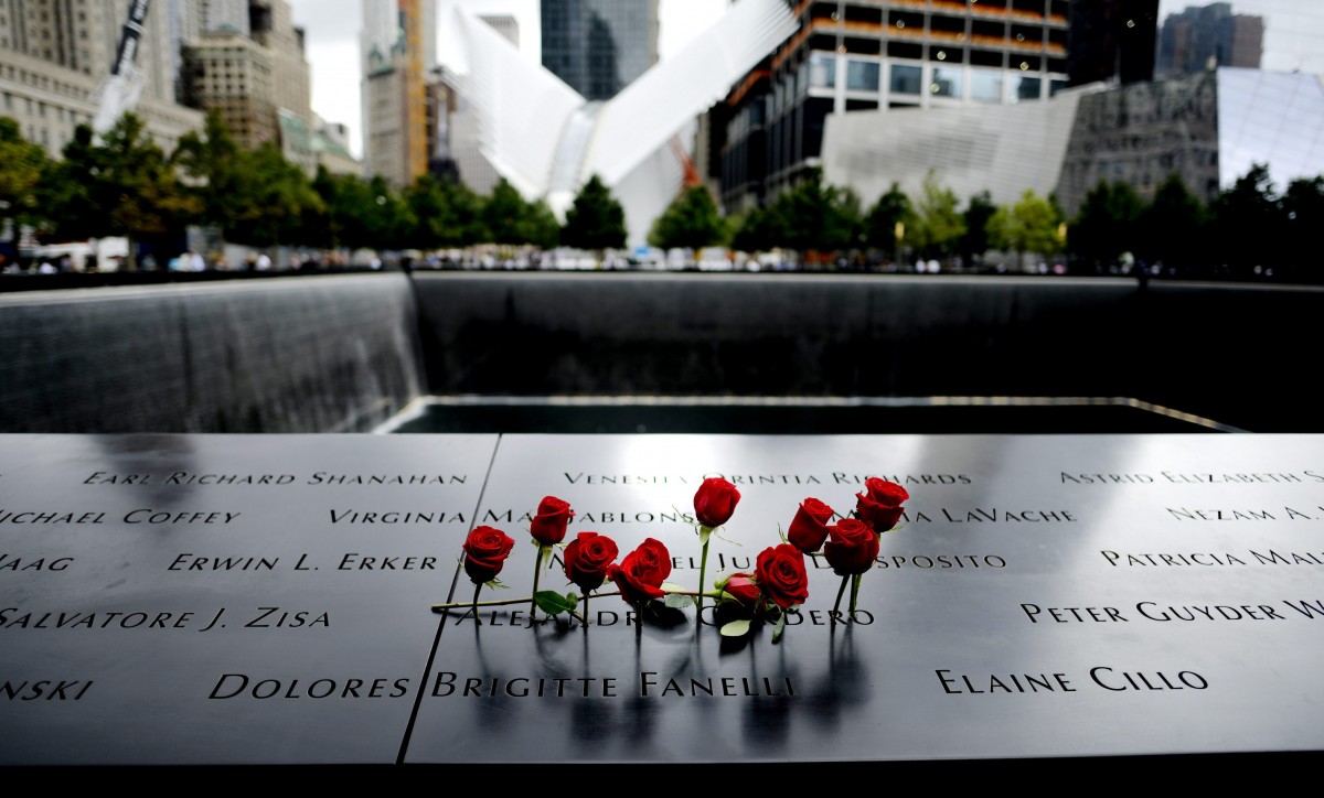 Ню Йорк почита 9/11 сред мрака на битката с COVID-19