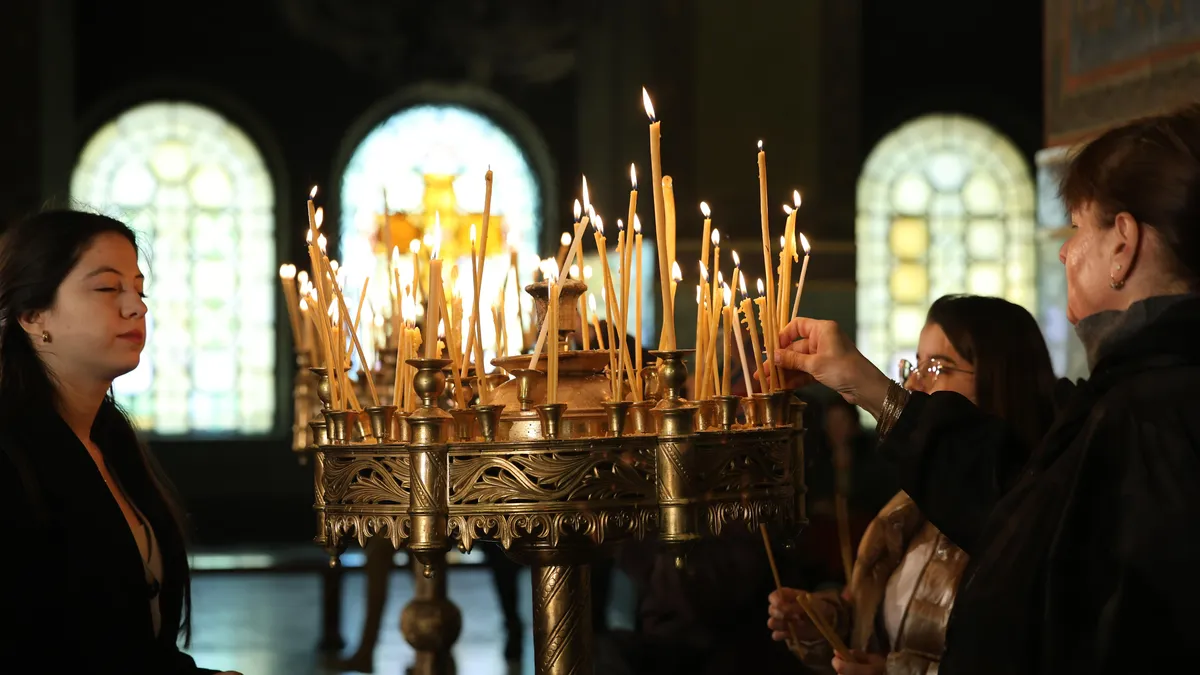 Обичаи за плодородие се играя на Светла сряда