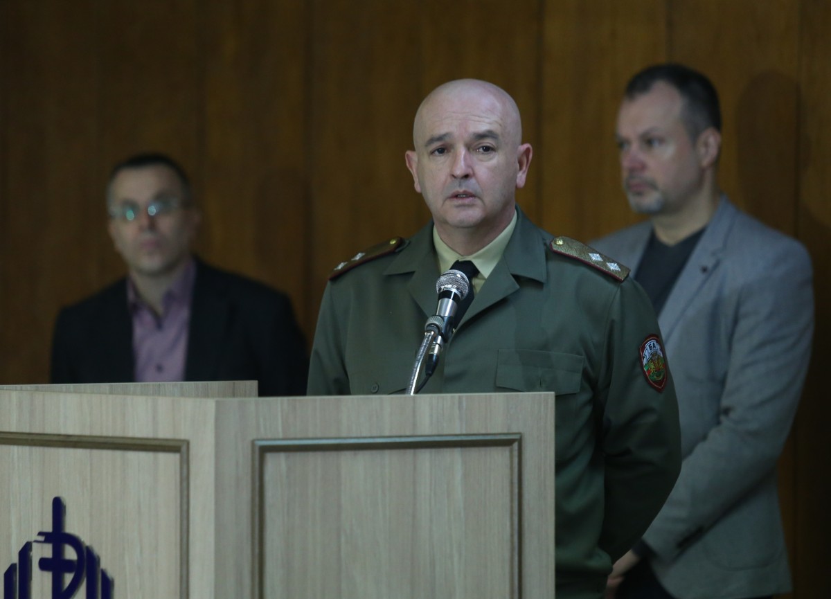Общо 242 заразени с COVID-19 у нас, предстои среща със Светия Синод
