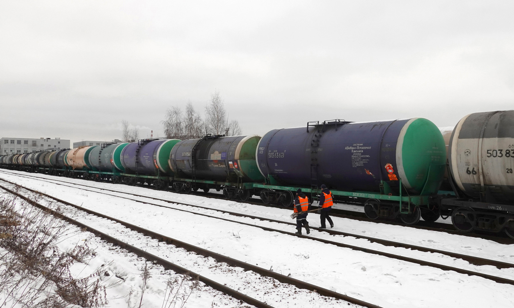 Приходите на Русия от петрол намаляха с 42 %