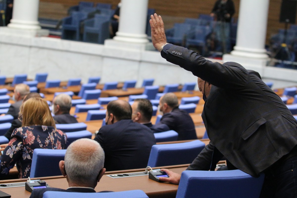 Окончателно: 15% по-високи заплати в МВР