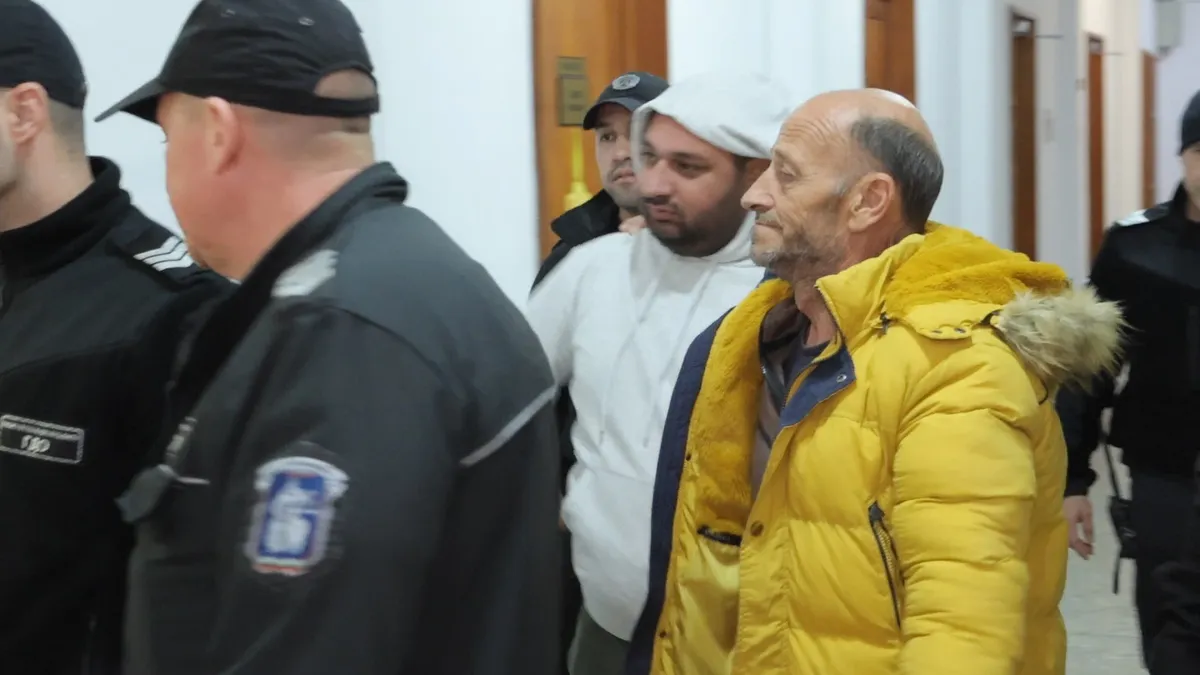 Оставиха в ареста тартора на разбитата от ДАНС група за трафик на мигранти в Бургас