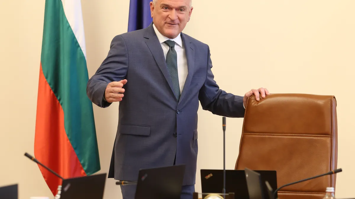 Отчетът "Главчев": Кабинетът изпълни успешно основната си задача - организира честни и прозрачни избори