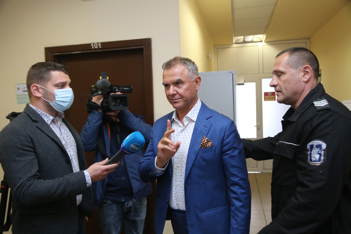 Съдът гледа мерките за неотклонение на Живков и Бобоков