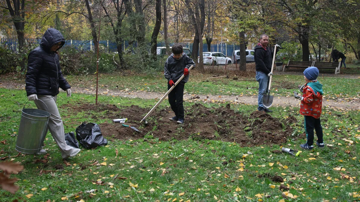 Озеленяване и грижа за социални заведения и гробища - акцент в Почистването на СО за 2025 г.