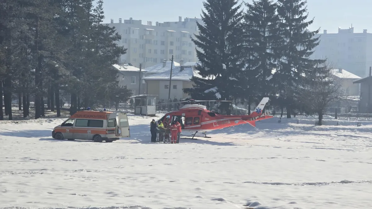 Падналият от тераса в Банско чужденец е транспортиран с хеликоптер в София