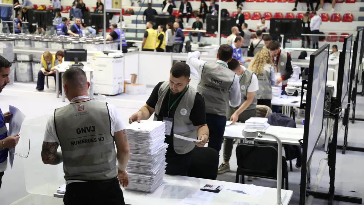 Парламентарните избори в Албания разделят страната и ЕС