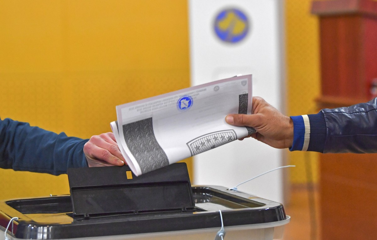 Парламентарните избори в Косово - победа за опозицията
