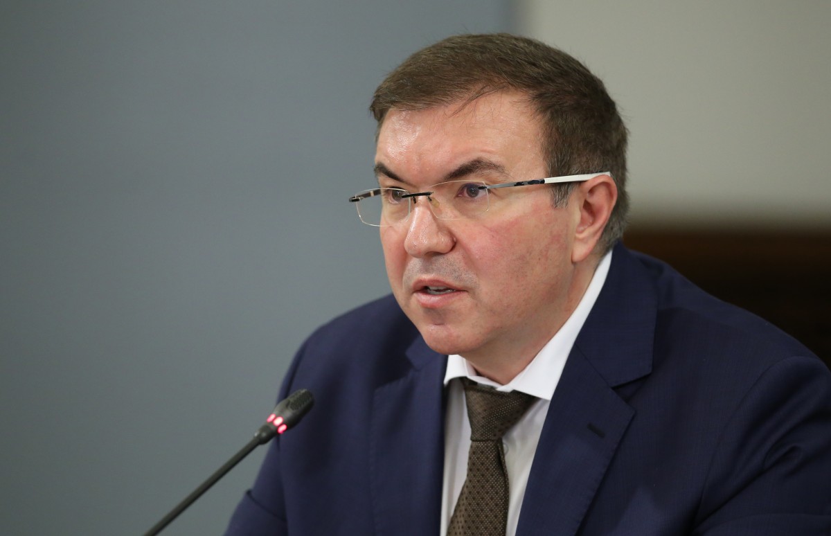 Парламентът подкрепи правителството за покупката на COVID-ваксини
