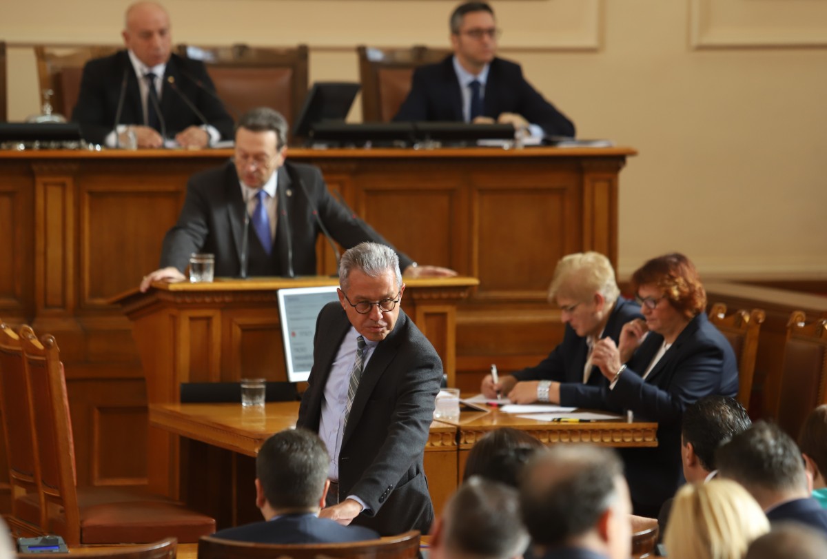 Парламентът прие декларацията за Македония и Албания в ЕС