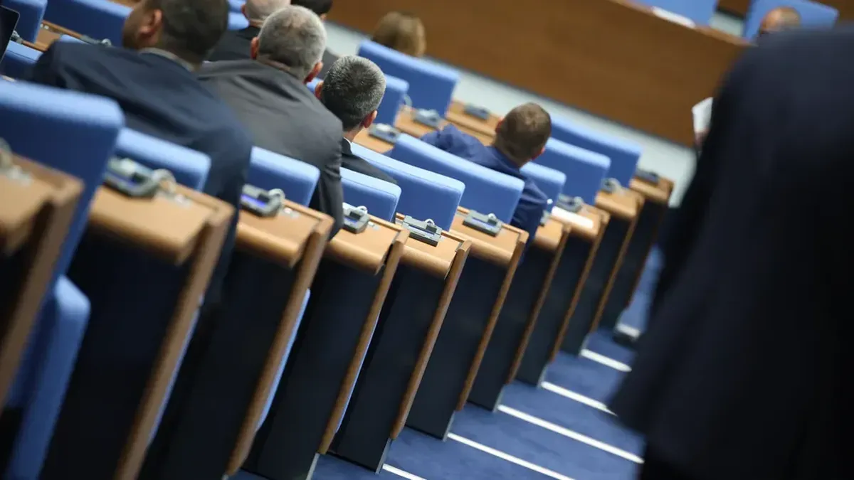 Парламентът ще промени съставите на постоянните комисии