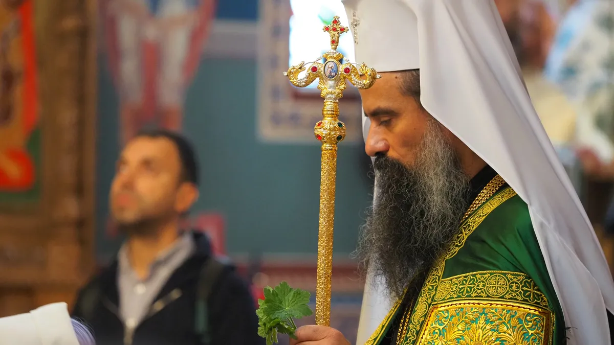 Патриарх Даниил оглави Патриаршеска св. литургия за празника Въздвижение на Св. Кръст Господен