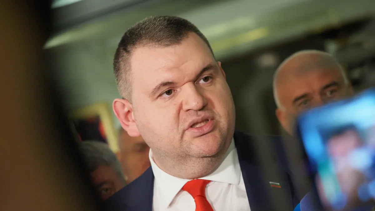 Пеевски отказа за подаде оставка, нямало да предаде хората