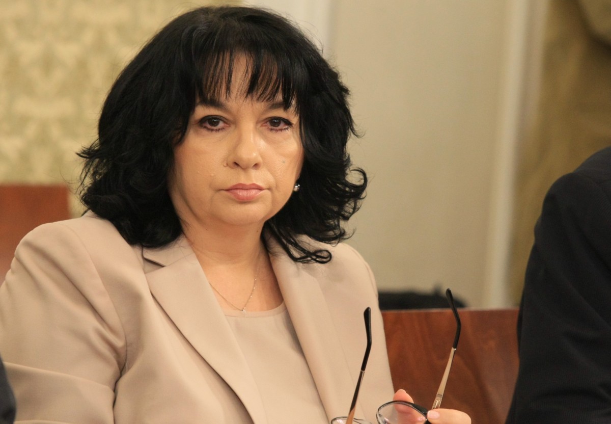 Петкова: Няма спекулации с цената на тока