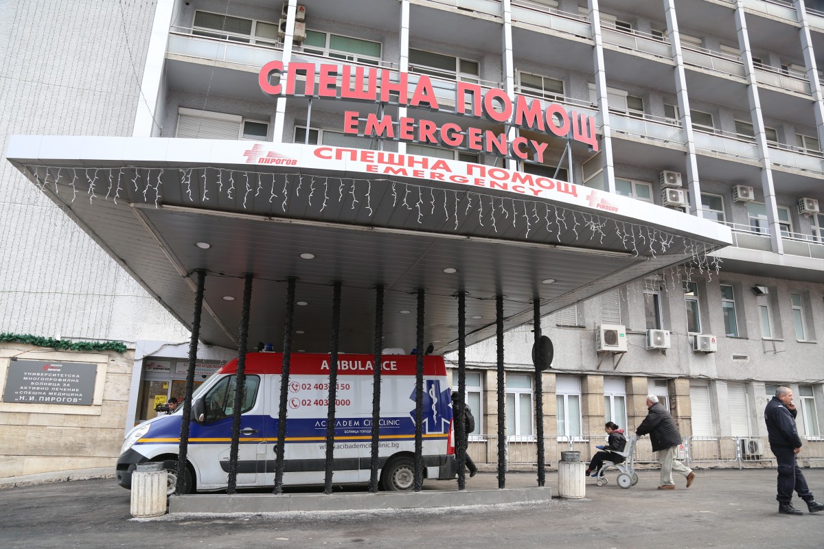 Върнаха на работа директорите на детската болница, "Пирогов" и "Лозенец"