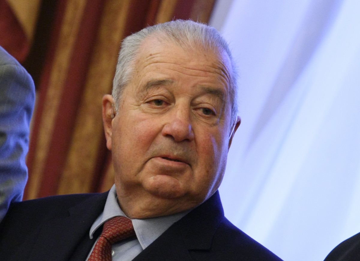Почина акад. Благовест Сендов