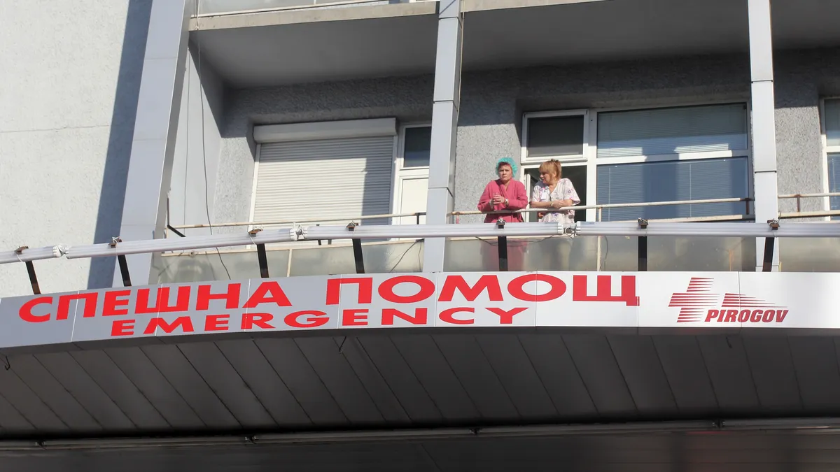 Почти месец Иван Гарелов е под наблюдение на лекарите в Пирогов
