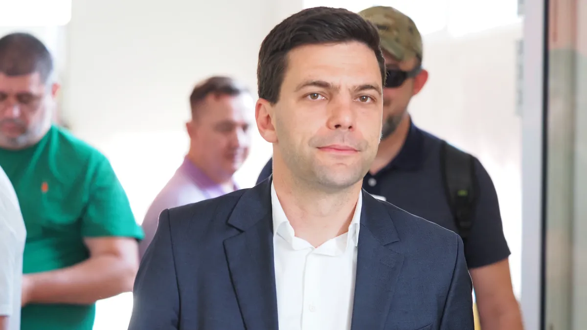 Политико: Никола Минчев призна, че е разследван в корупционен скандал от властите в Белгия
