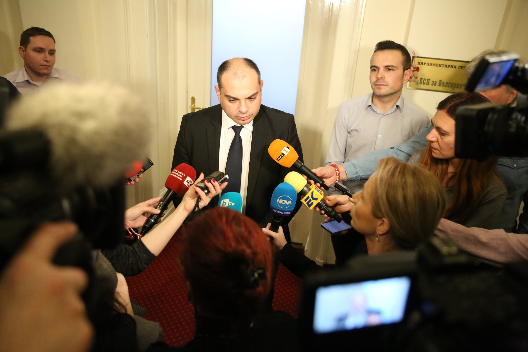БСП: Няма нужда от самолетите от Нидерландия в момента