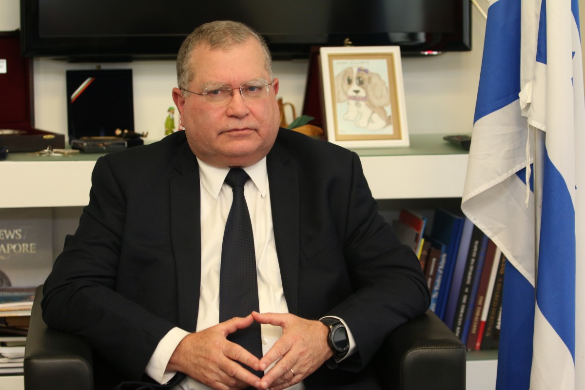 Посланик Йорам Елрон: Израел иска мир и победа във войната срещу коронавируса