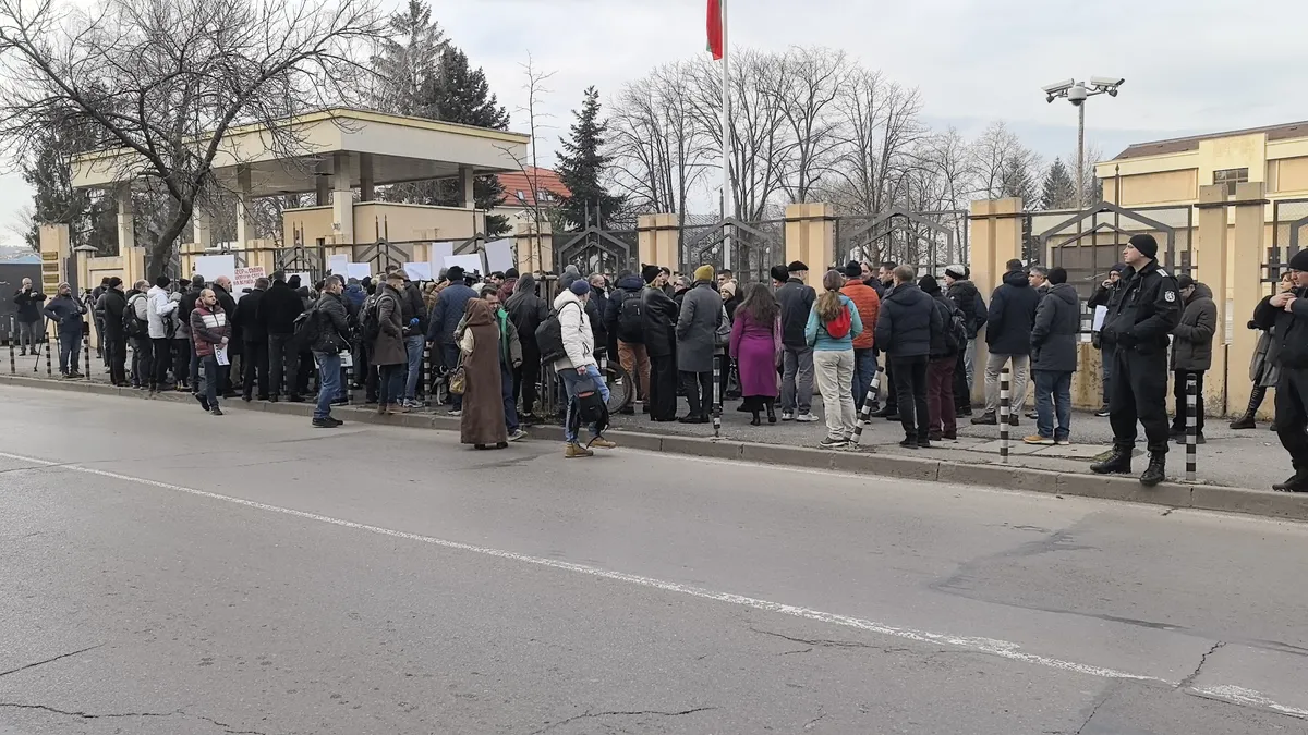ПП на протест в защита на Ставрев: Пеевски целенасочено употребява прокуратурата за репресии
