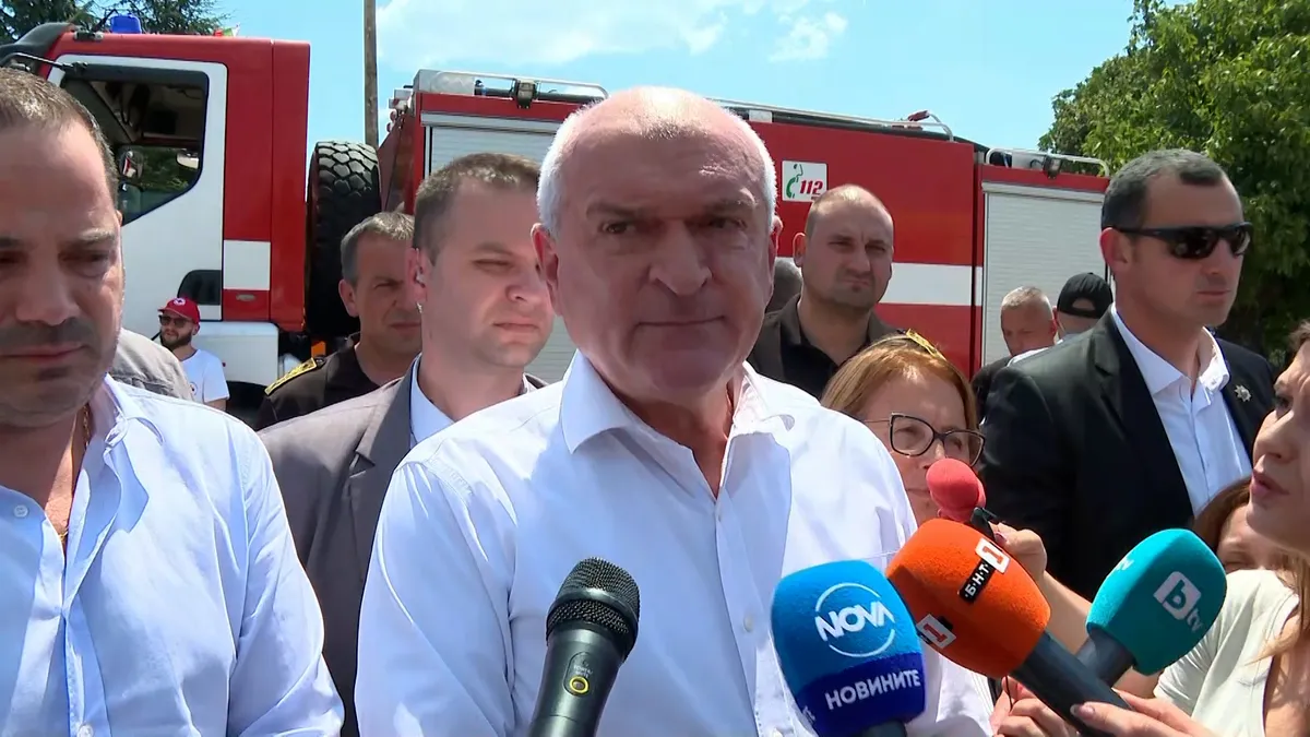 Премиерът Главчев и Калин Стоянов ще обобщят ситуацията с пожарите в Мамарчево