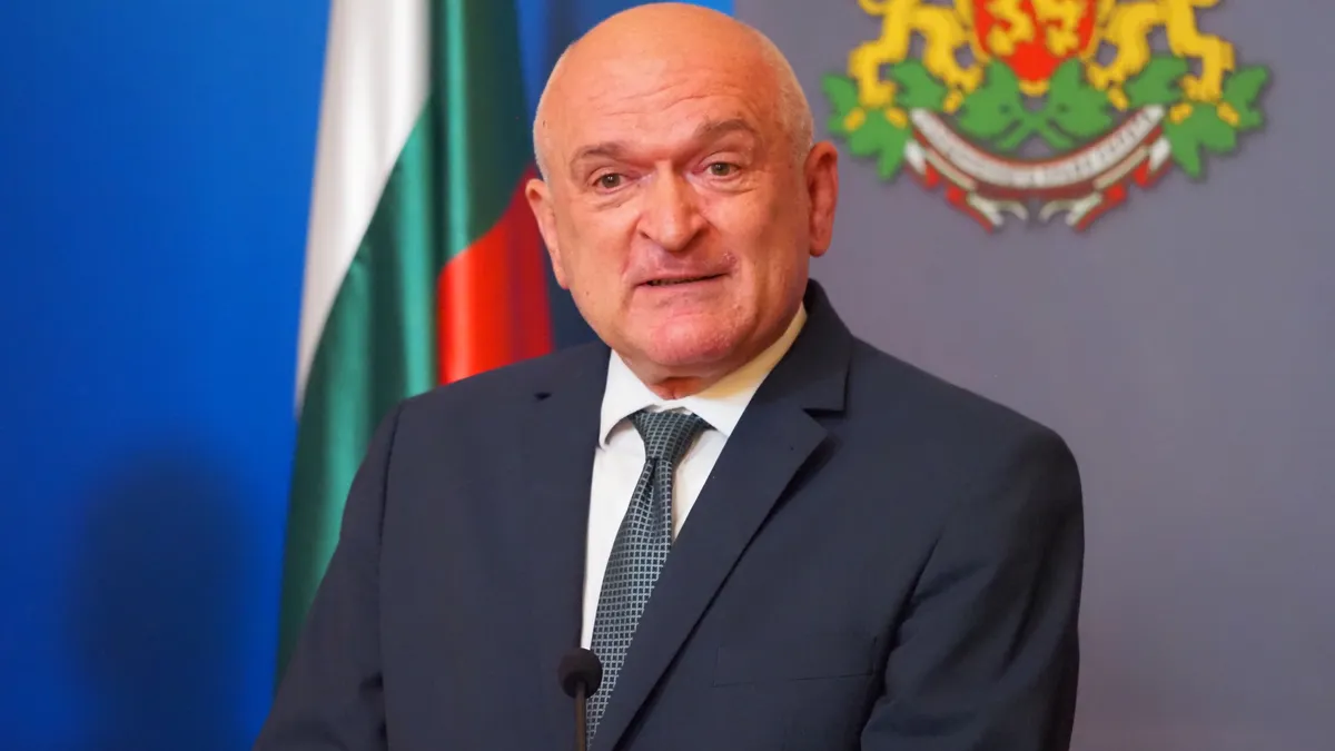 Премиерът Главчев свиква спешна среща за проблема с паркингите по границите 