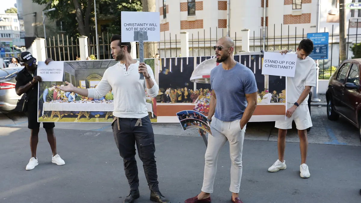 Претърсване на дома на Андрю Тейт в Румъния в рамките на ново разследване 