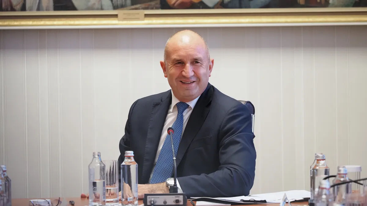 Президентът Радев е назначил Илия Христозов за нов мандат като член на КРС без конкурс