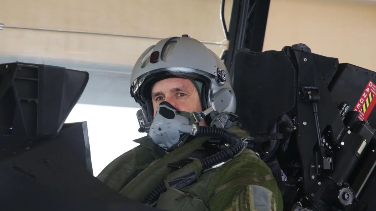 Президентът Радев ще демонстрира полет с F-16 над Граф Игнатиево