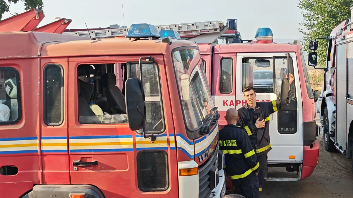 Продължава борбата с огъня край Сунгурларе, бедственото положение остава в сила