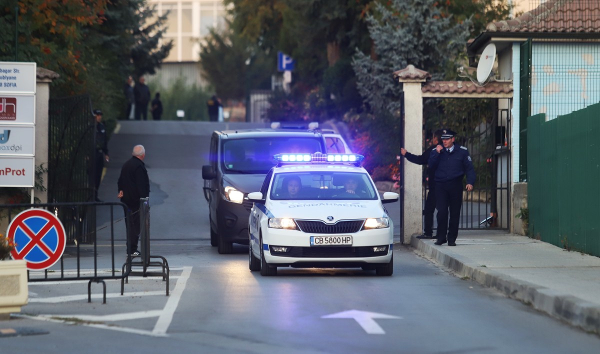 Продължава доставката на бюлетините за местния вот