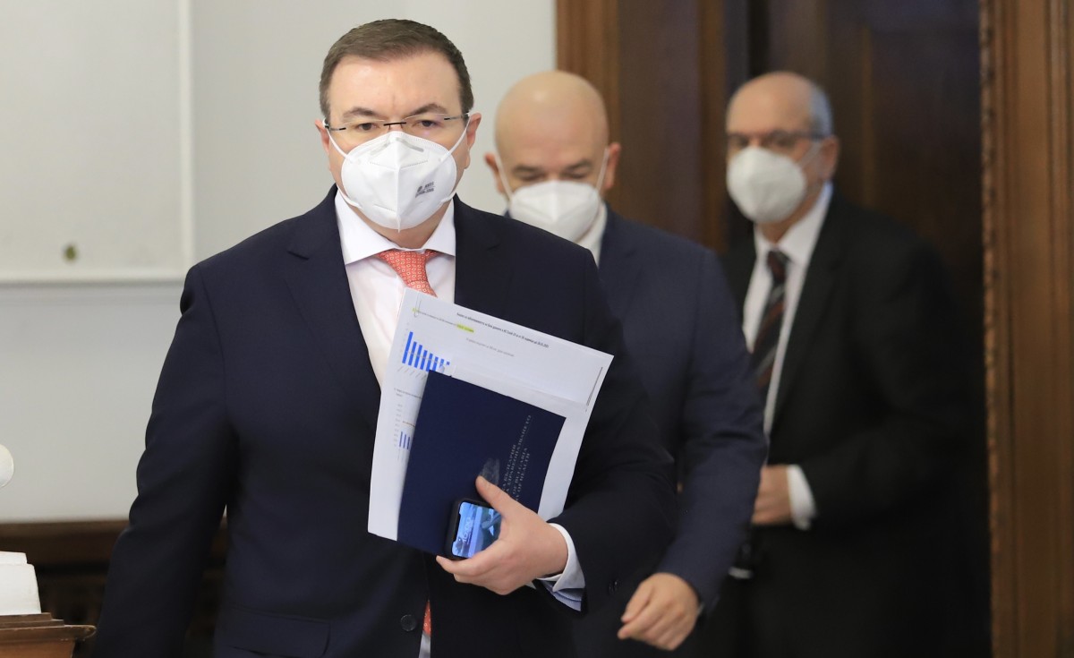 Проф. Ангелов: ЕК иска да отменим заповедта за износ на лекарства и кислород