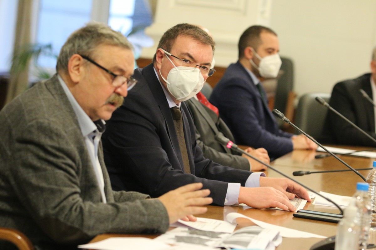 Проф. Костадин Ангелов: Кривата на заболеваемостта е много крехка