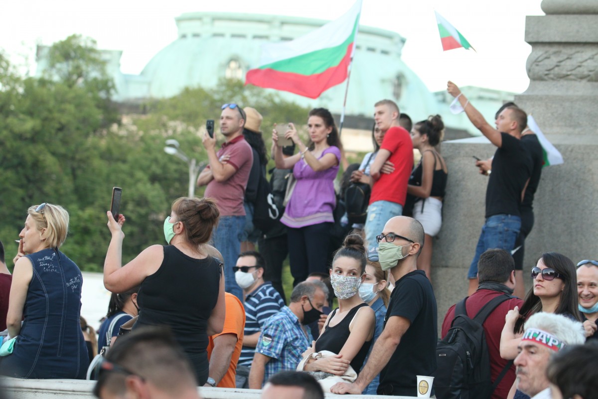 Протест блокира центъра на София