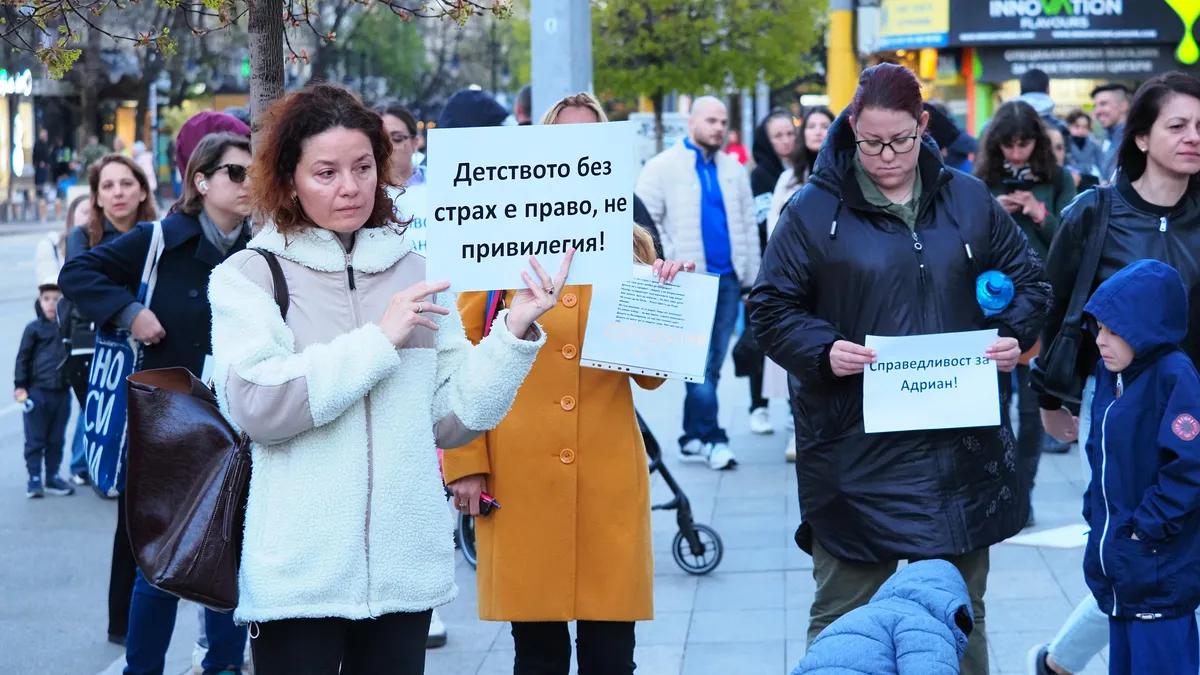 Протест пред Съдебната палата в София настоя за по-висока присъда за насилника на 5-годишно дете в Пловдив