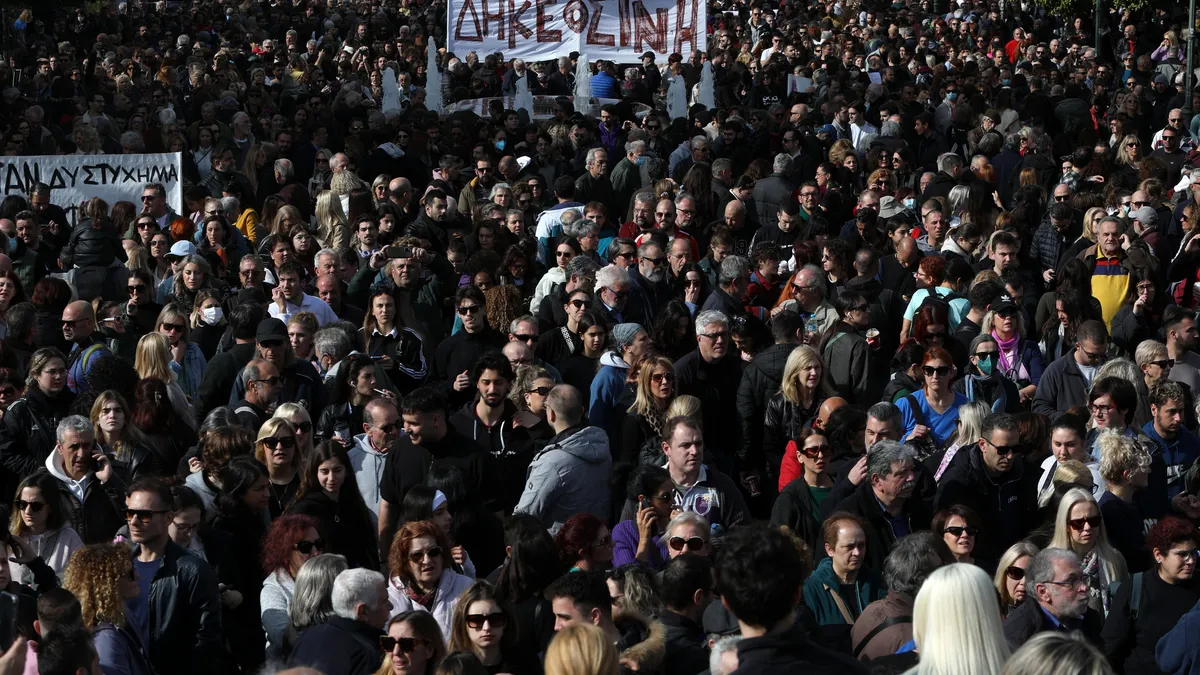 Протести в цяла Гърция заради железопътната катастрофа в Темпе