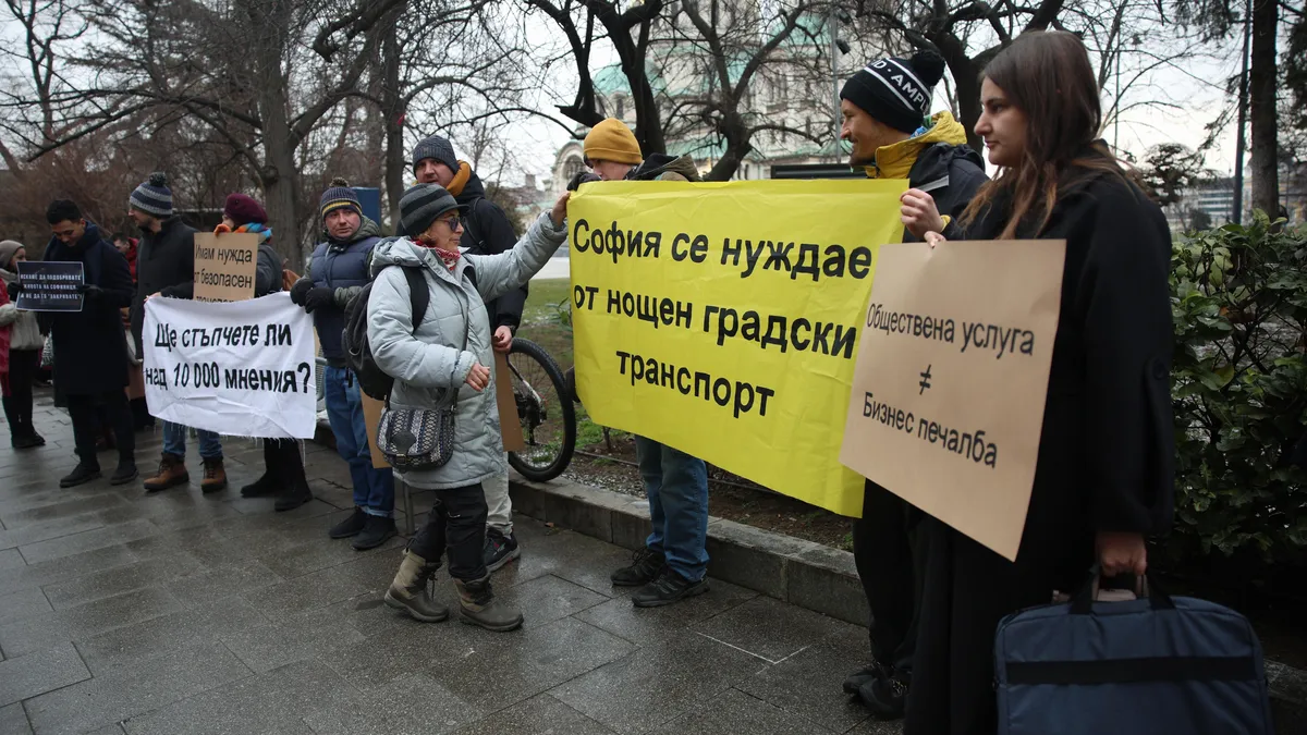 Протестиращи: София не си ляга в 12 часа, има нужда от нощен транспорт