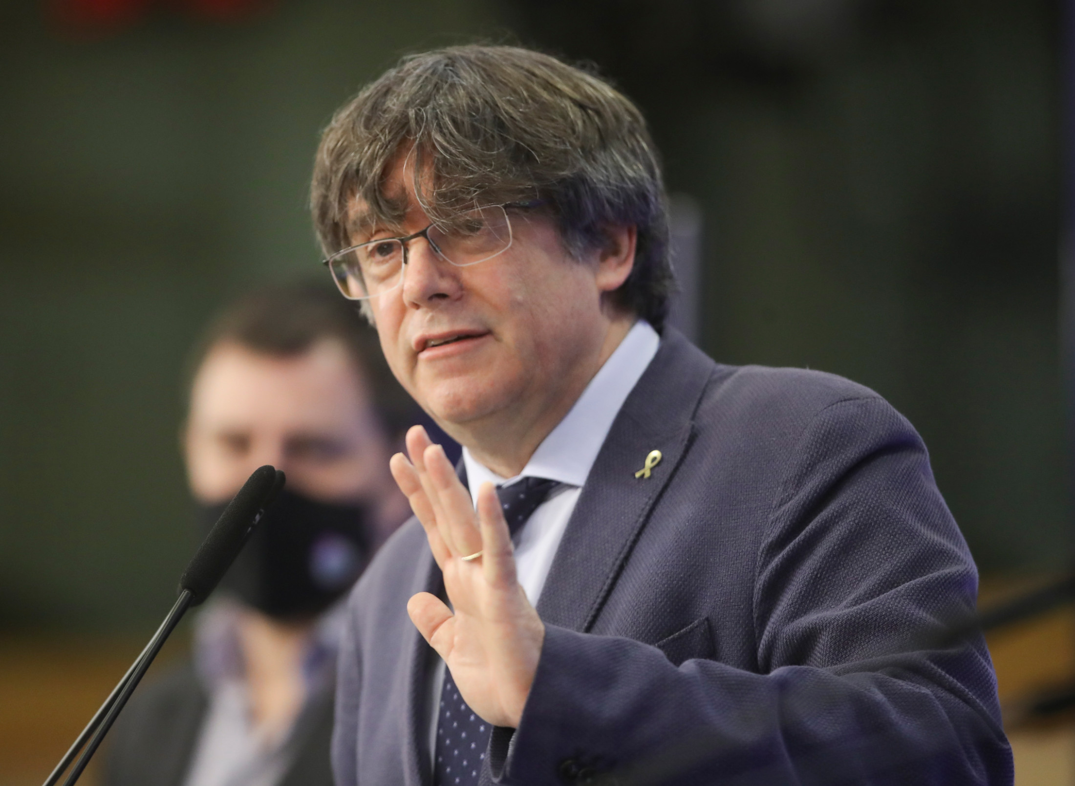 European Parliament strips Carles Puigdemont of immunity