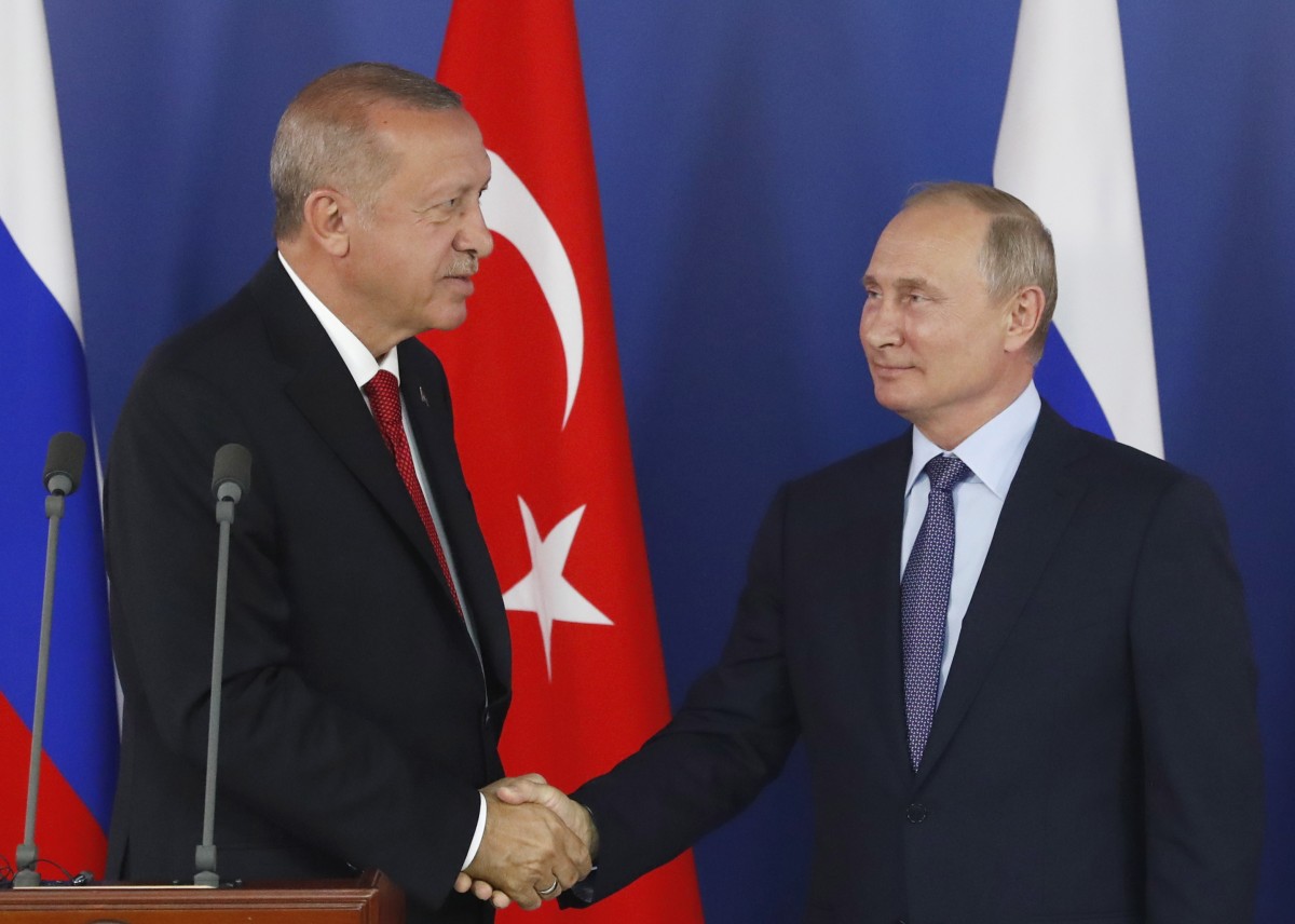 Путин: Доставките по "Турски поток" ще започнат в края на 2019 г.