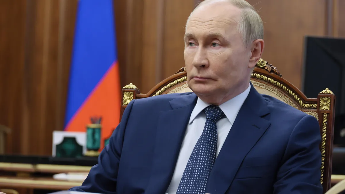 Путин предостави право на гласуване и участие в местни избори на беларусите, живеещи в Русия