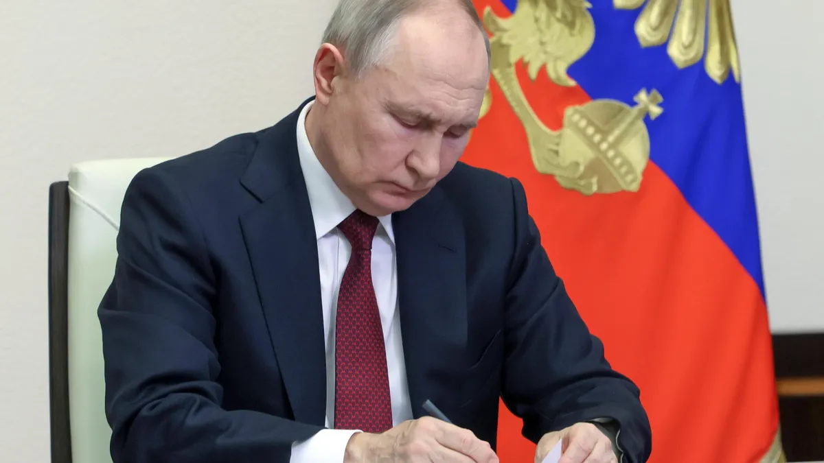 Путин: Русия не е против участието на ЕС в преговорите за мир в Украйна 