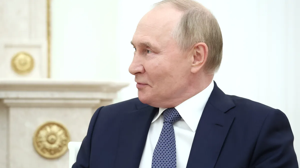 Путин заплаши да възобнови производството на ядрени оръжия със среден обсег