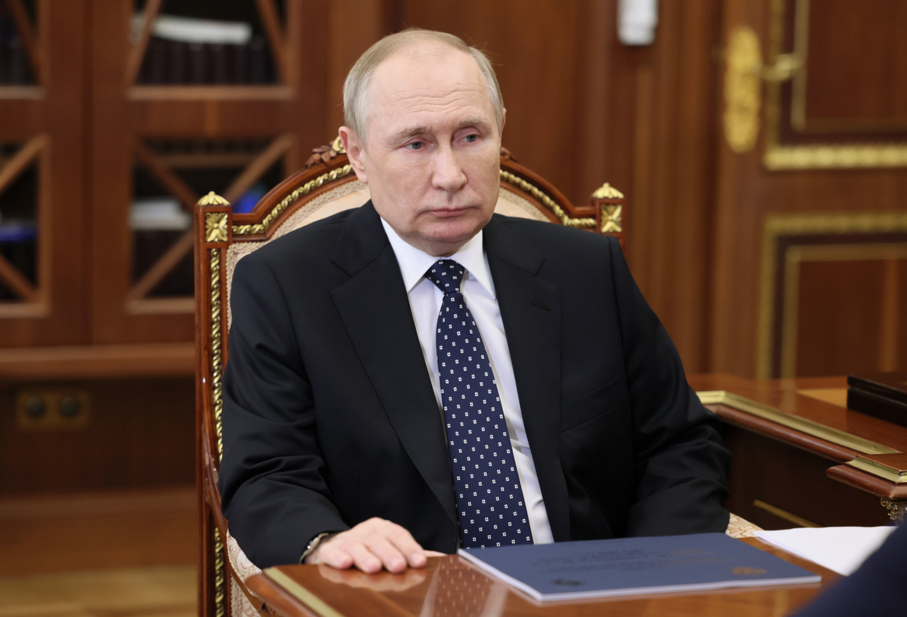 Путин разпореди прекратяване на огъня в зоната на бойните действия от 12:00 ч. на 6 януари до 24:00 ч. на 7 януари