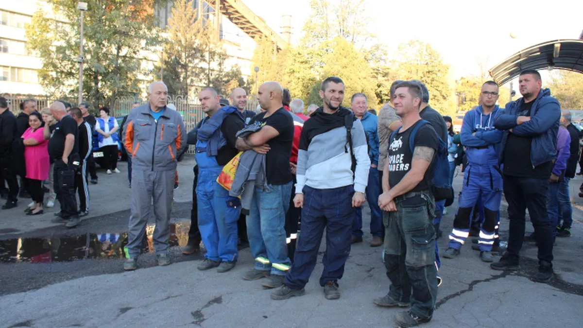 Работници в ТЕЦ-ве и въглищни мини от 36 общини ще бъдат преквалифицирани, започва анализ на уменията им