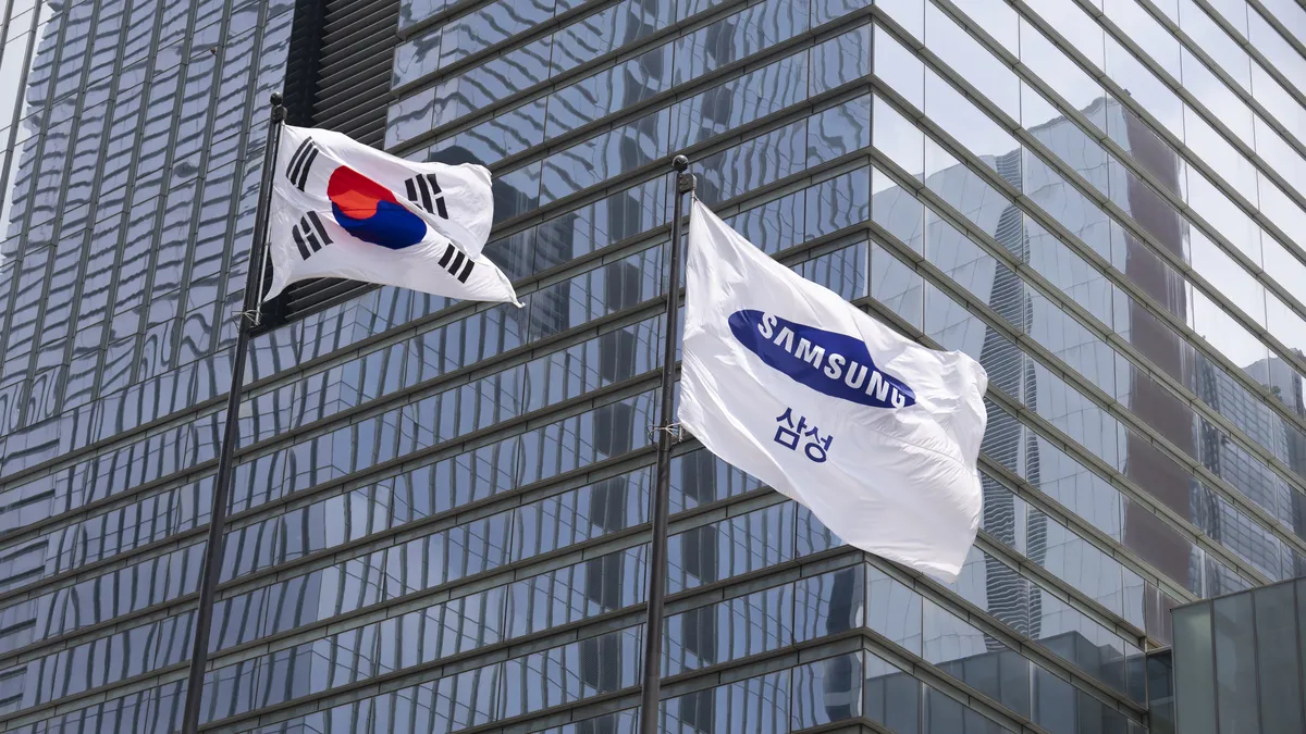 Работниците на Samsung в Южна Корея започват стачка