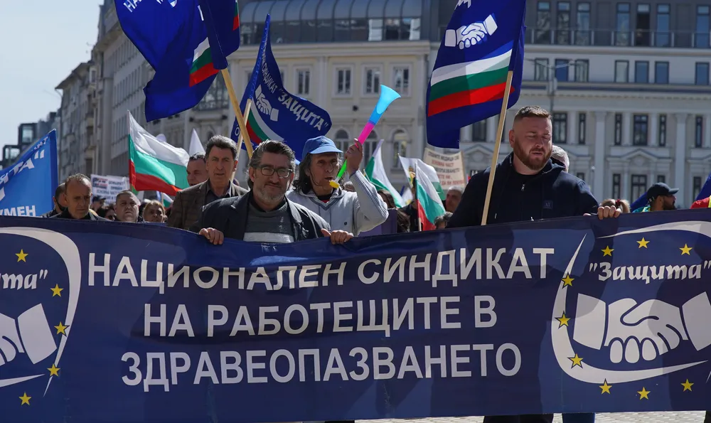 Работодатели и синдикати на среща със здравния министър