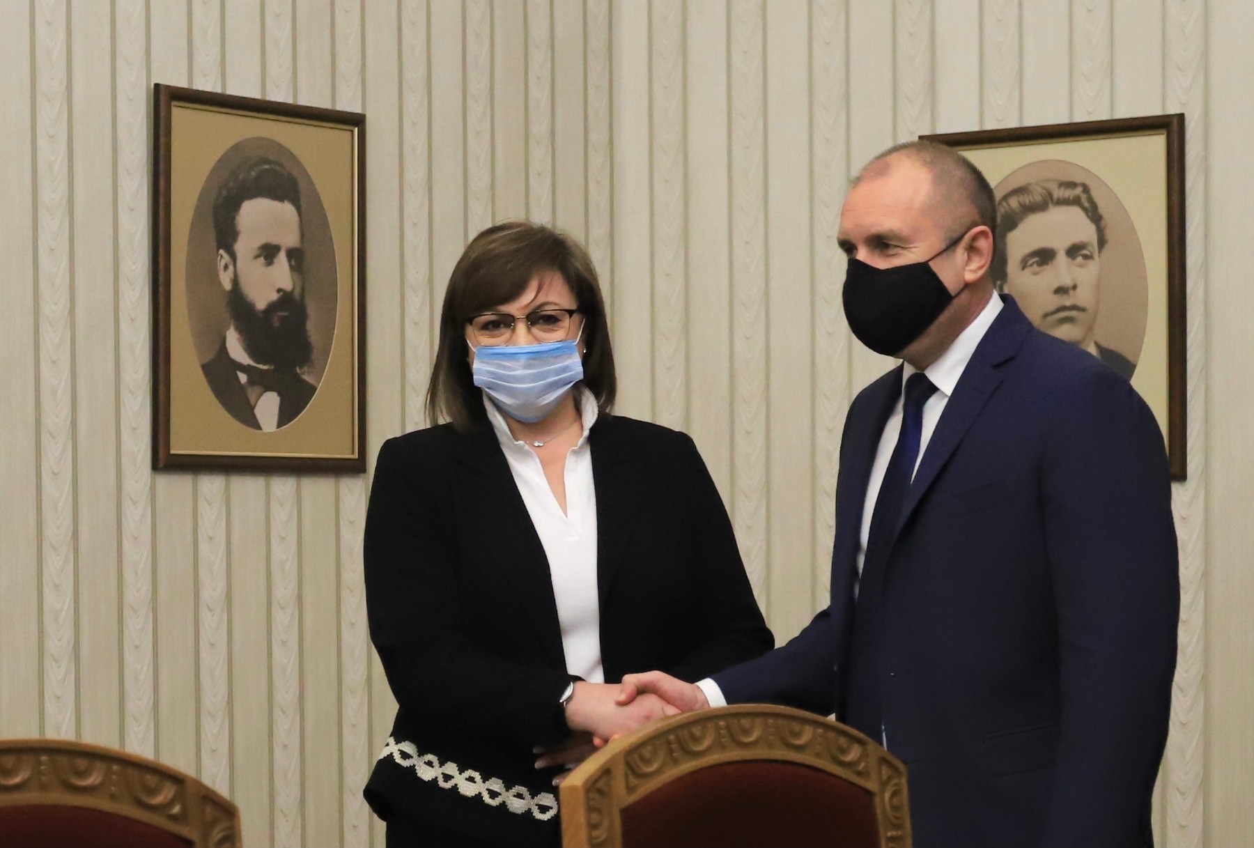 Радев ще връчи мандат за правителство на БСП